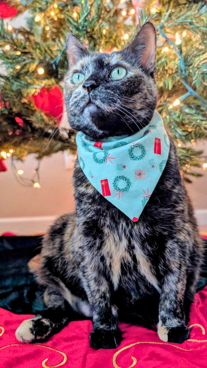 Home for the Holidays Pet Bandana - Mutty Mornings